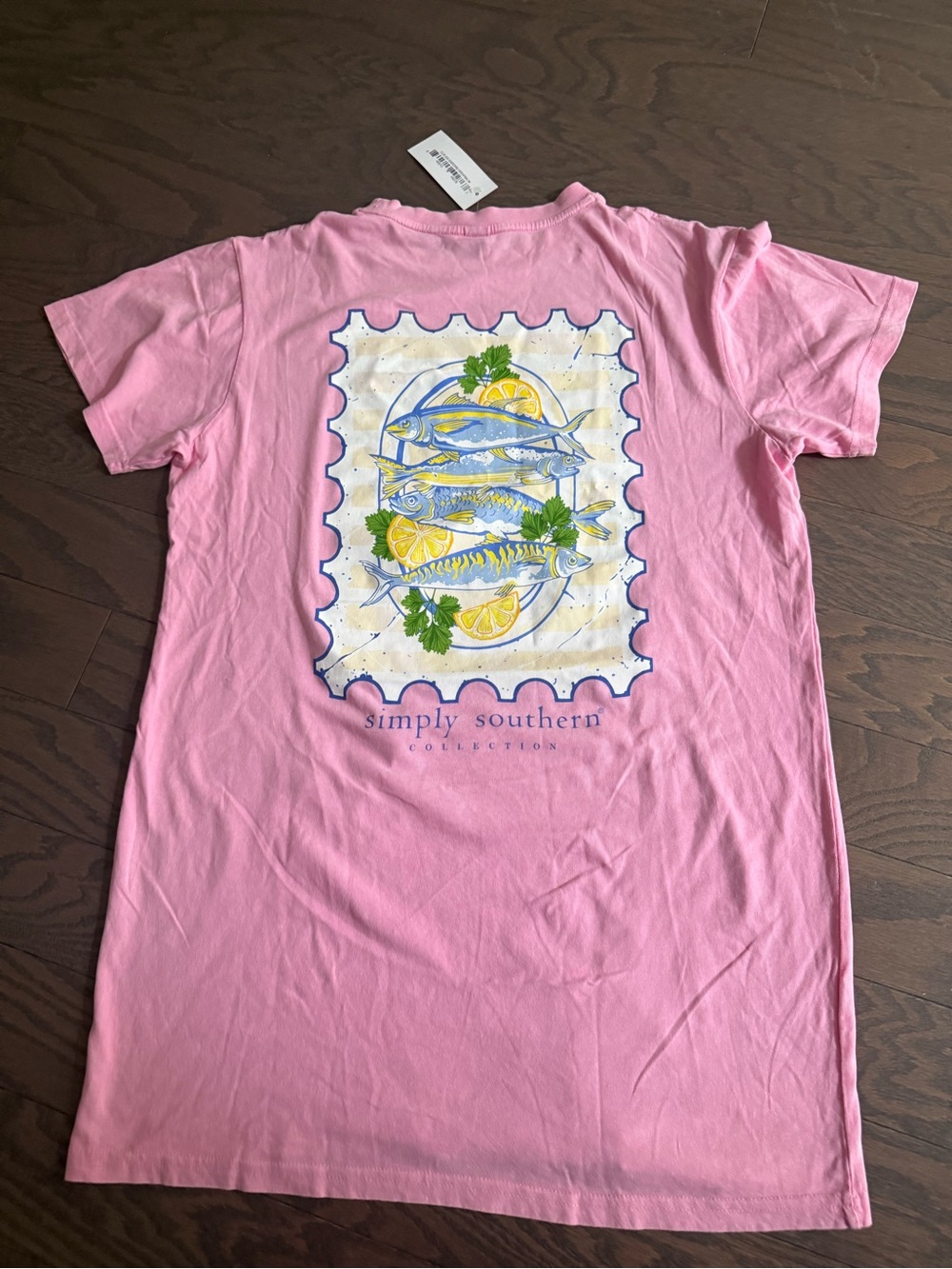 Simply Southern shirt woman’s medium pink fish lemons summer